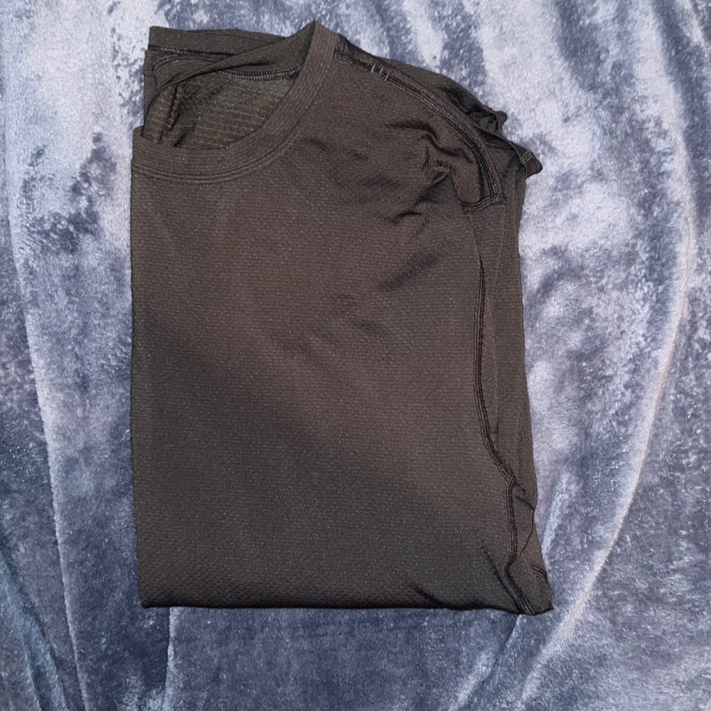 LULULEMON long sleeve vent shirt